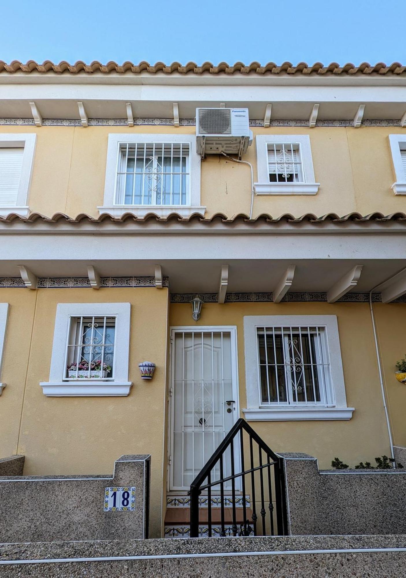 2 Bedroom Algorfa Townhouse With Pool Castillo de Montemar Extérieur photo