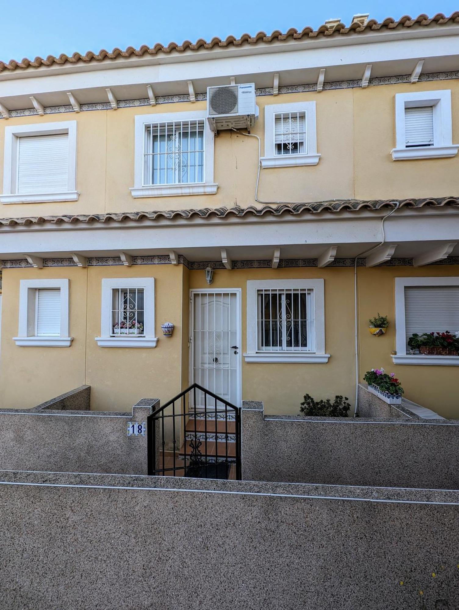 2 Bedroom Algorfa Townhouse With Pool Castillo de Montemar Extérieur photo